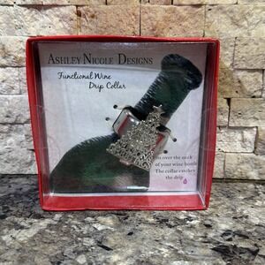 Ashley Nicole Designs Christmas Tree Functional Wine Drip‎ Collar-NEW Sealed Box